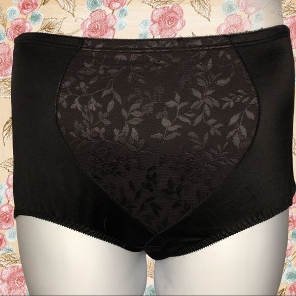 Bali black tummy control briefs Nwot - Picture 1 of 4
